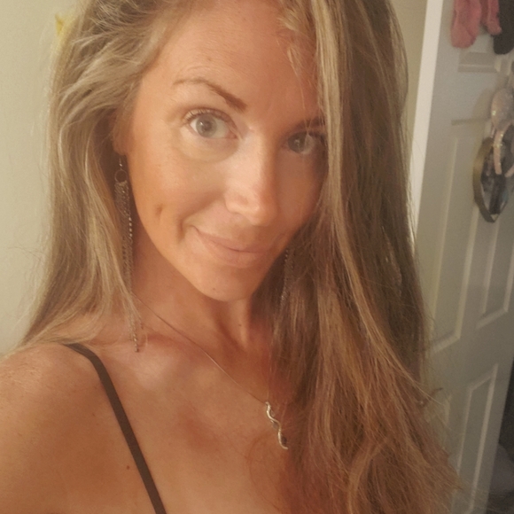 Meet your Posher, Kelly - Picture 1 of 1